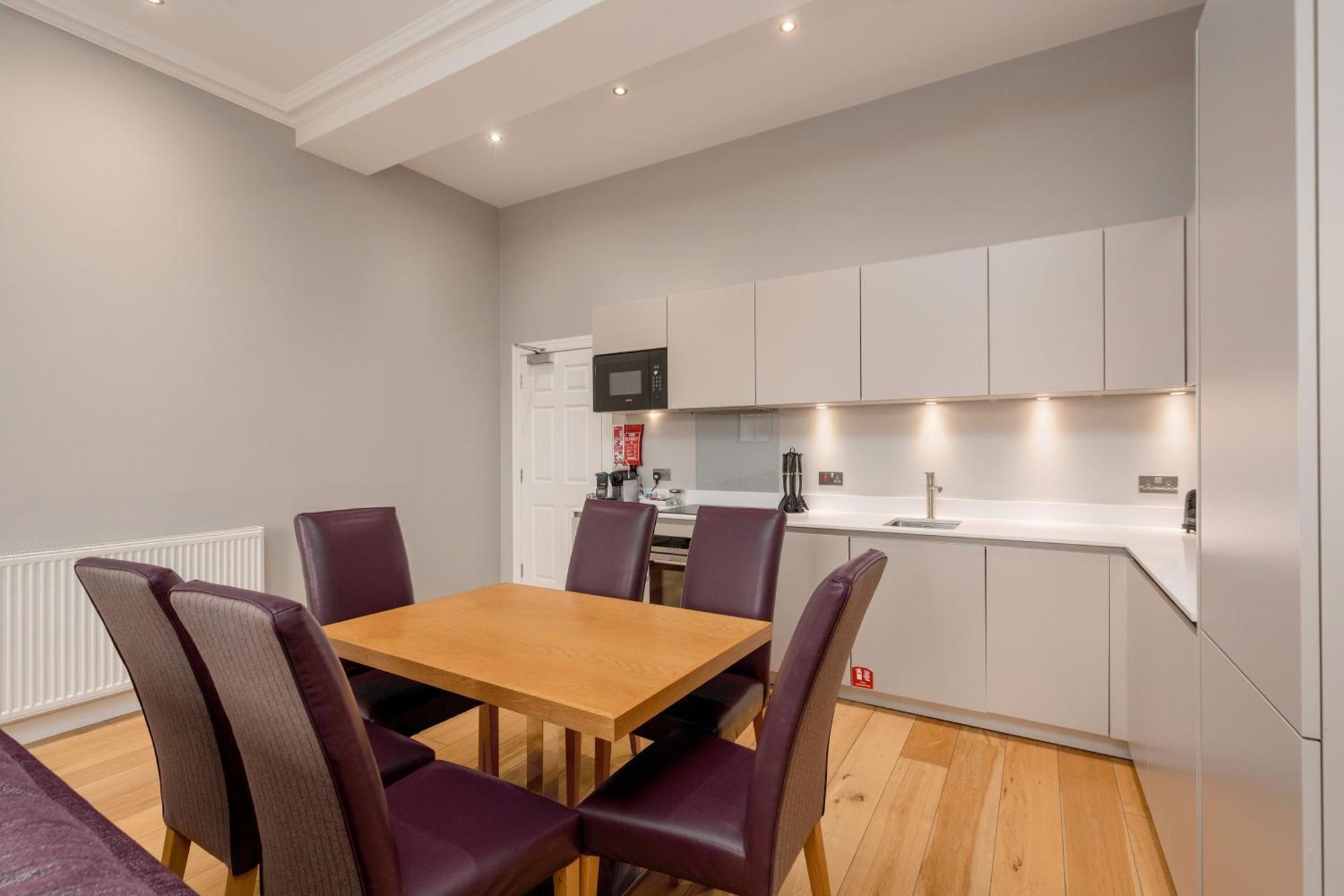 Destiny Scotland - Princes Street Residence Edimburgo Exterior foto